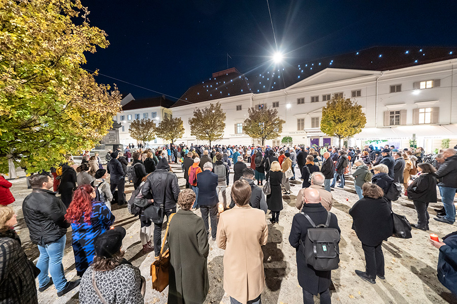 Mahnwache anlässlich des Novemberpogroms und gegen Antisemitismus am 8.11.2023 auf dem Freiheitsplatz