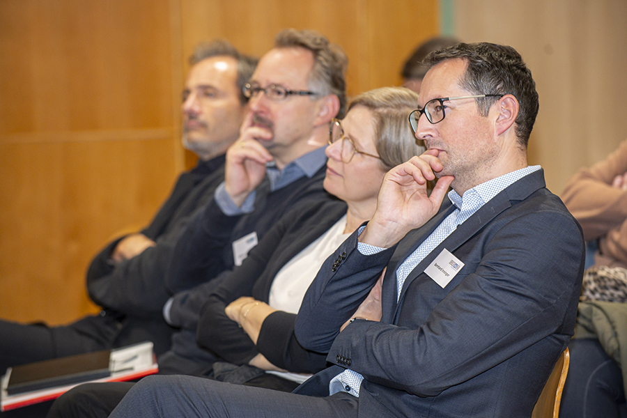 Großes Interesse bei der Präsenation des Stadtteilleitbilds Jakomini Süd.