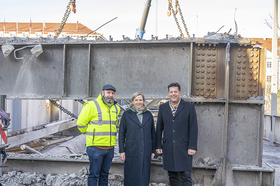 Baustellen-Moment: Vizebürgermeisterin Judith Schwentner, Holding-Vorstand Mark Perz (l.) und Stadtbaudirektor Bertram Werle (r.)