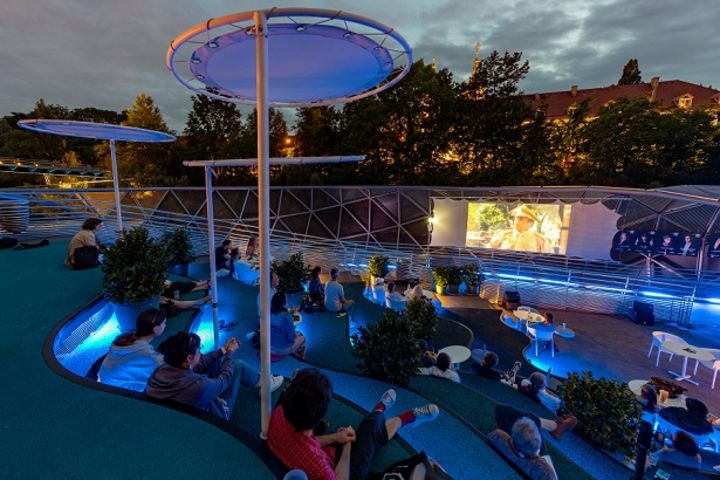 Sommerkino auf der Grazer Murinsel