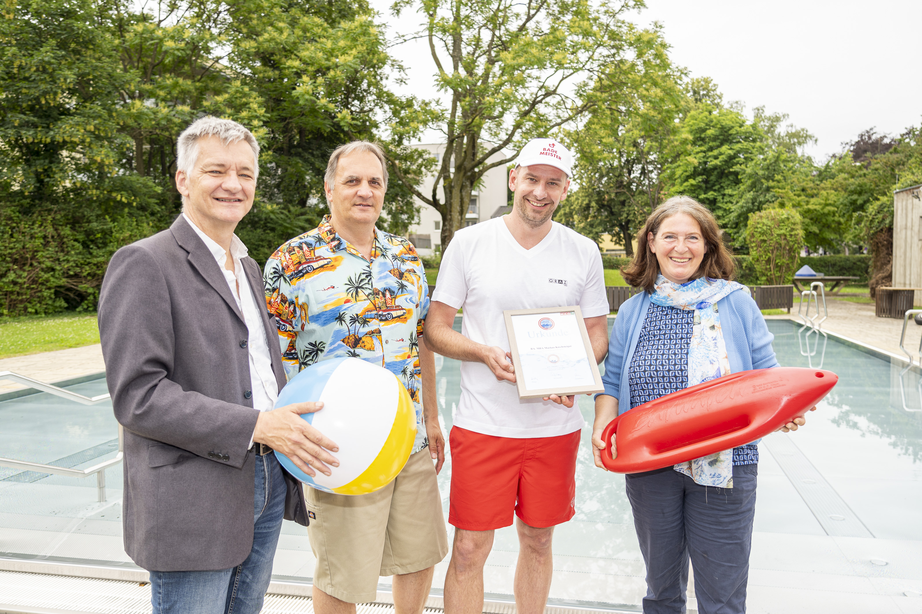 Urkundenübergabe