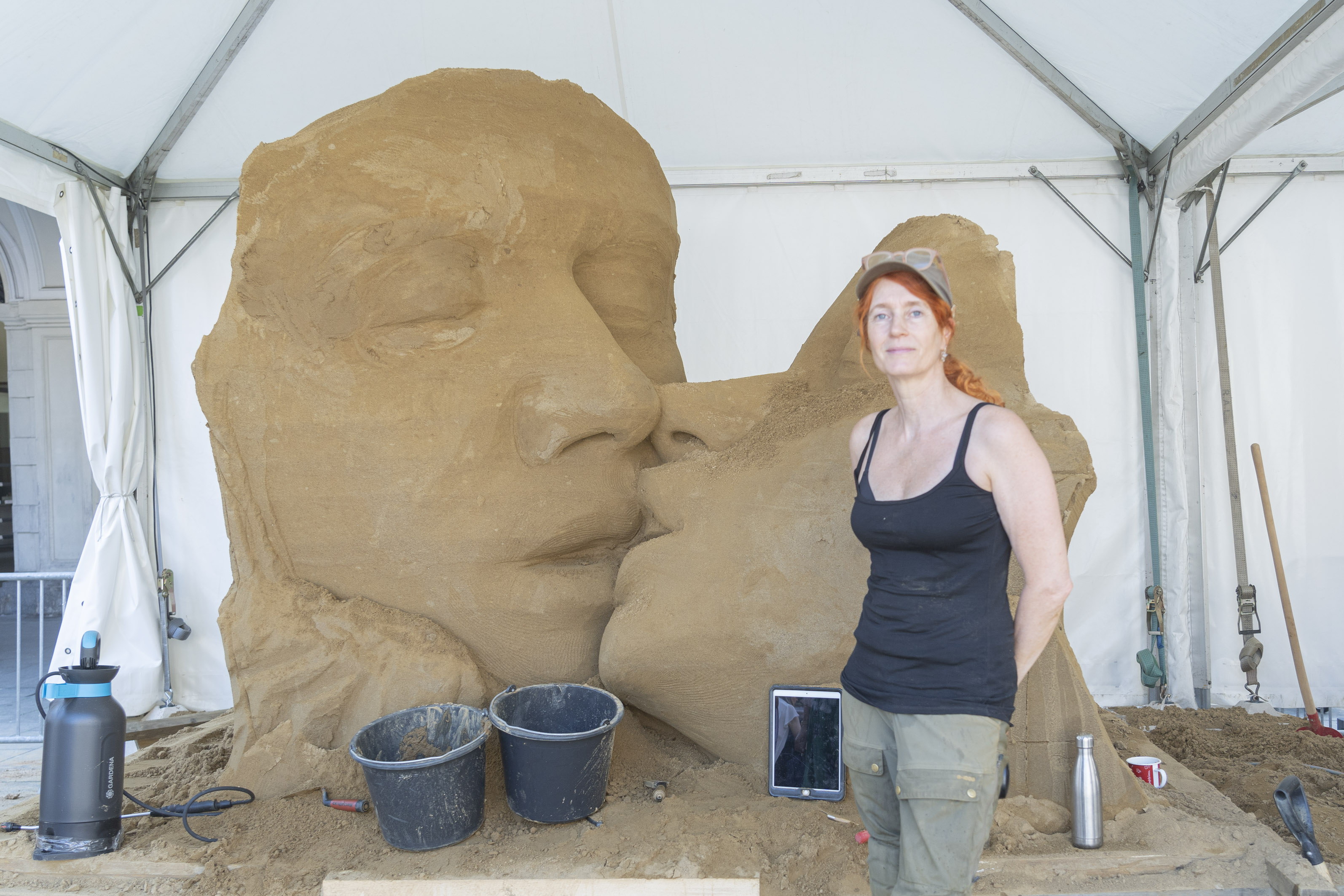 Impressionen vom Aufbau der Sandskulpturen