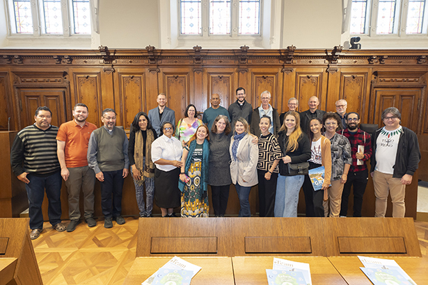 Eine 14-köpfige Delegation der Diözese Bom Jesus de Lapa in Brasilien besuchte Bürgermeisterin Elke Kahr im Rathaus. © Stadt Graz/Fischer Eine 14-köpfige Delegation der Diözese Bom Jesus de Lapa in Brasilien besuchte Bürgermeisterin Elke Kahr im Rathaus.