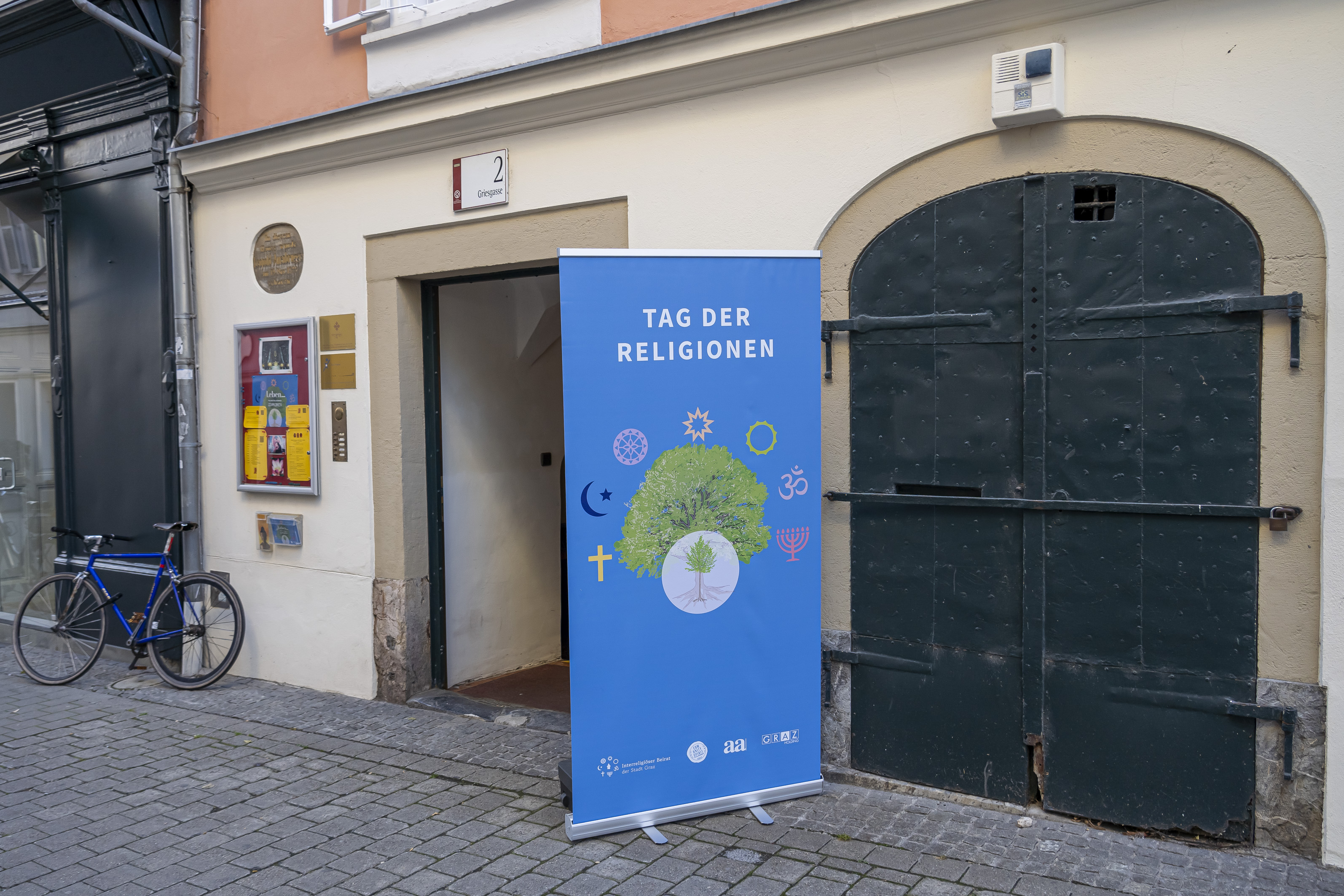 Eine Station war das Buddhistische Zentrum "She Drup Ling" in der Griesgasse