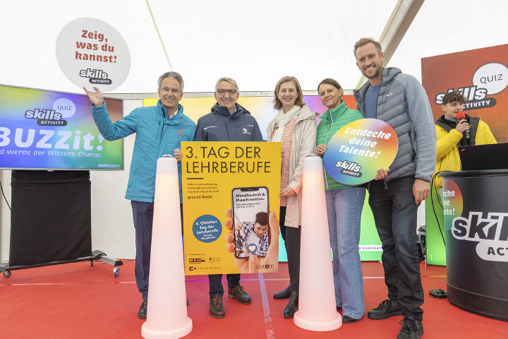 v.l. Kurt Hohensinner, Josef Herk, Barbara Eibinger-Miedl, Natalie Moscher-Tuscher, Bernhard Bauer
