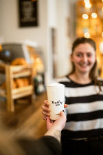 Mehrwebecher statt Einmalprodukte verwenden