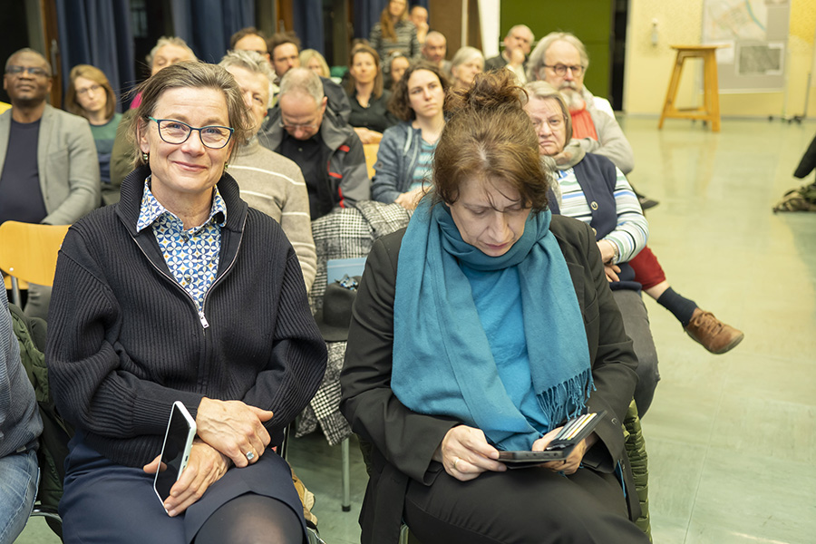 Gemeinsam mit der interessierten Bevölkerung wird ein Bild für den Stadtteil Lend-Mitte entwickelt.