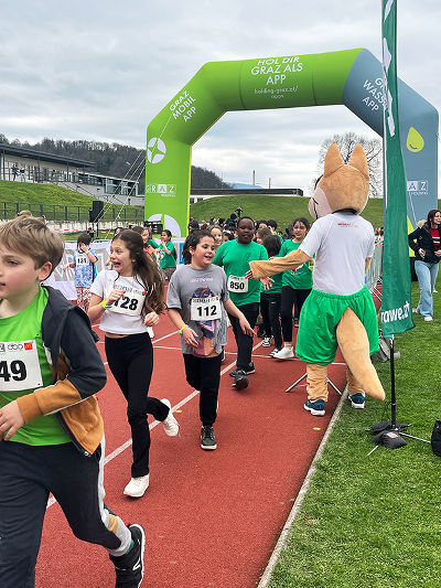 Ferdi Flott feuerte die Kinder erfolgreich an © Sportamt Ferdi Flott feuerte die Kinder erfolgreich an