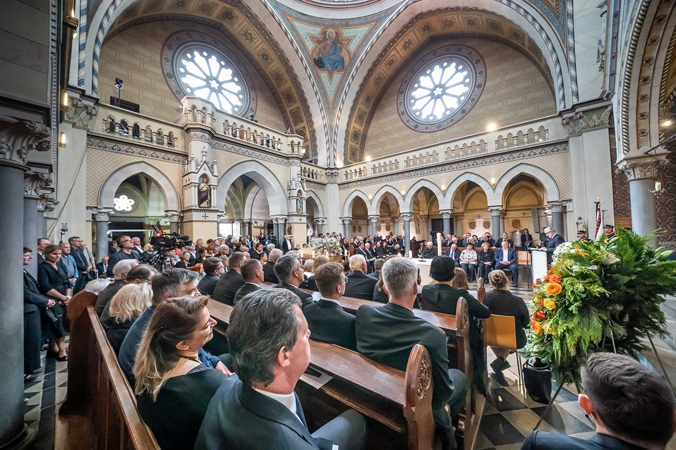 Die Verabschiedung fand in der Kirche am Zentralfriedhof statt.