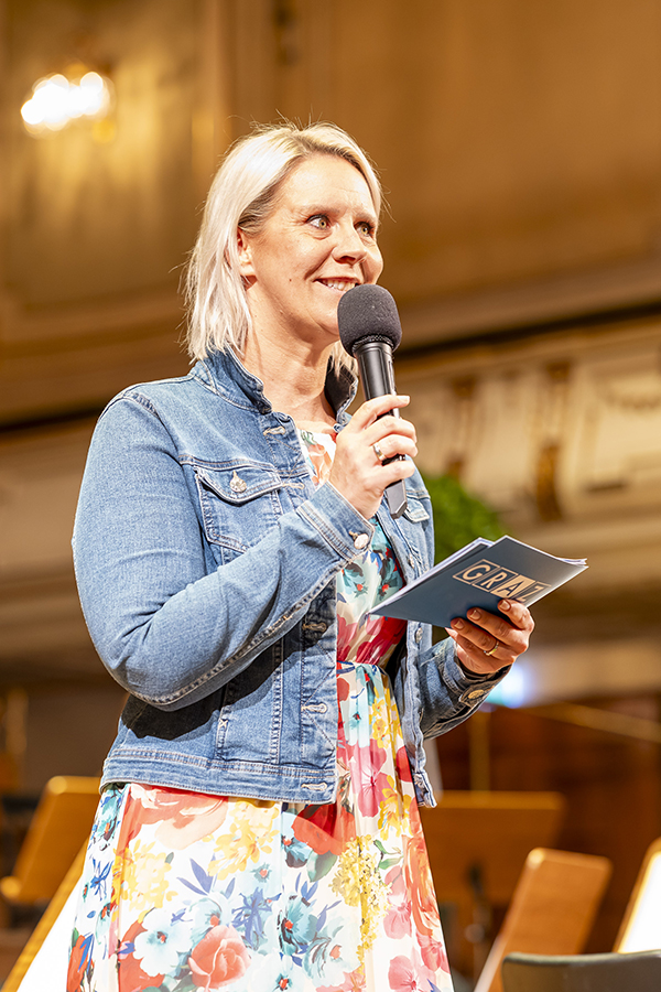 Simone Koren-Wallis von der städtischen Kommunikationsabteilung führte durch die Veranstaltung.