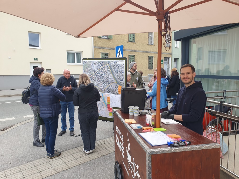 Kaffeetreffpunkt in der Kalvarienbergstraße