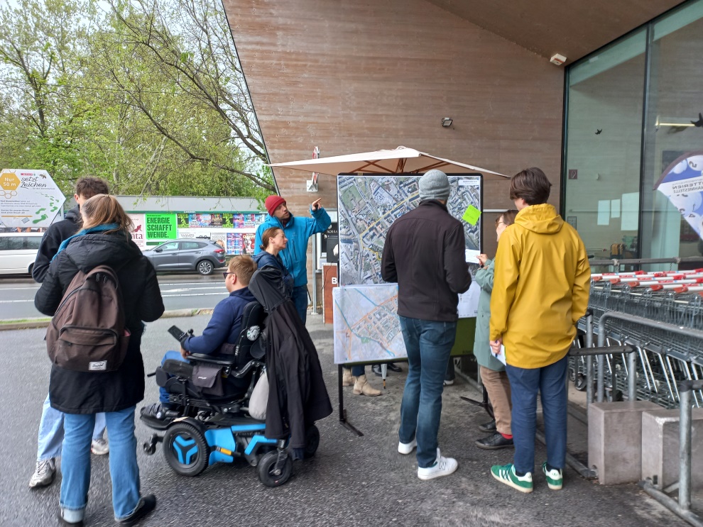 Kaffeetreffpunkt am Spar Parkplatz