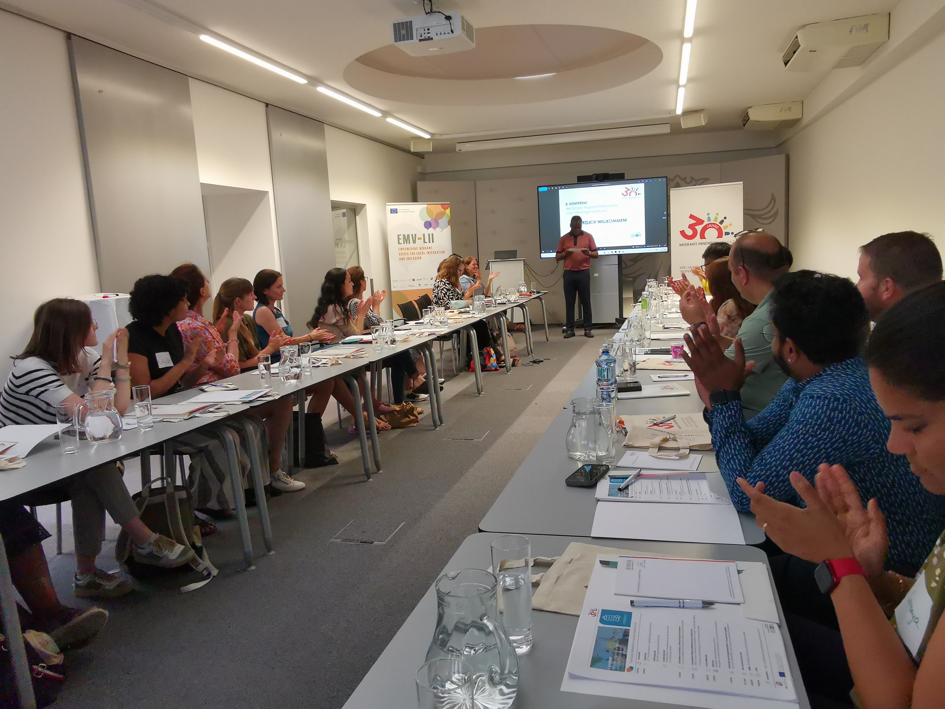 Teilnehmer:innen der 8. Konferenz der Grazer Migrant:innenvereine