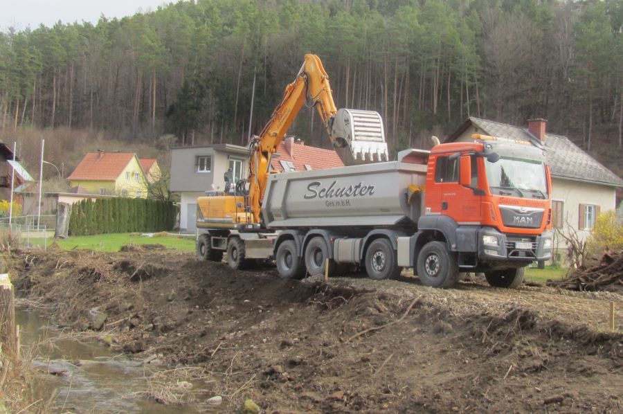 Bachräumung/Symbolfoto