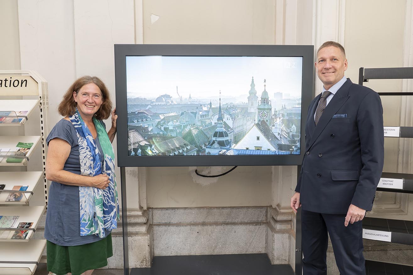 Elektronische Amtstafel im Rathaus in Betrieb