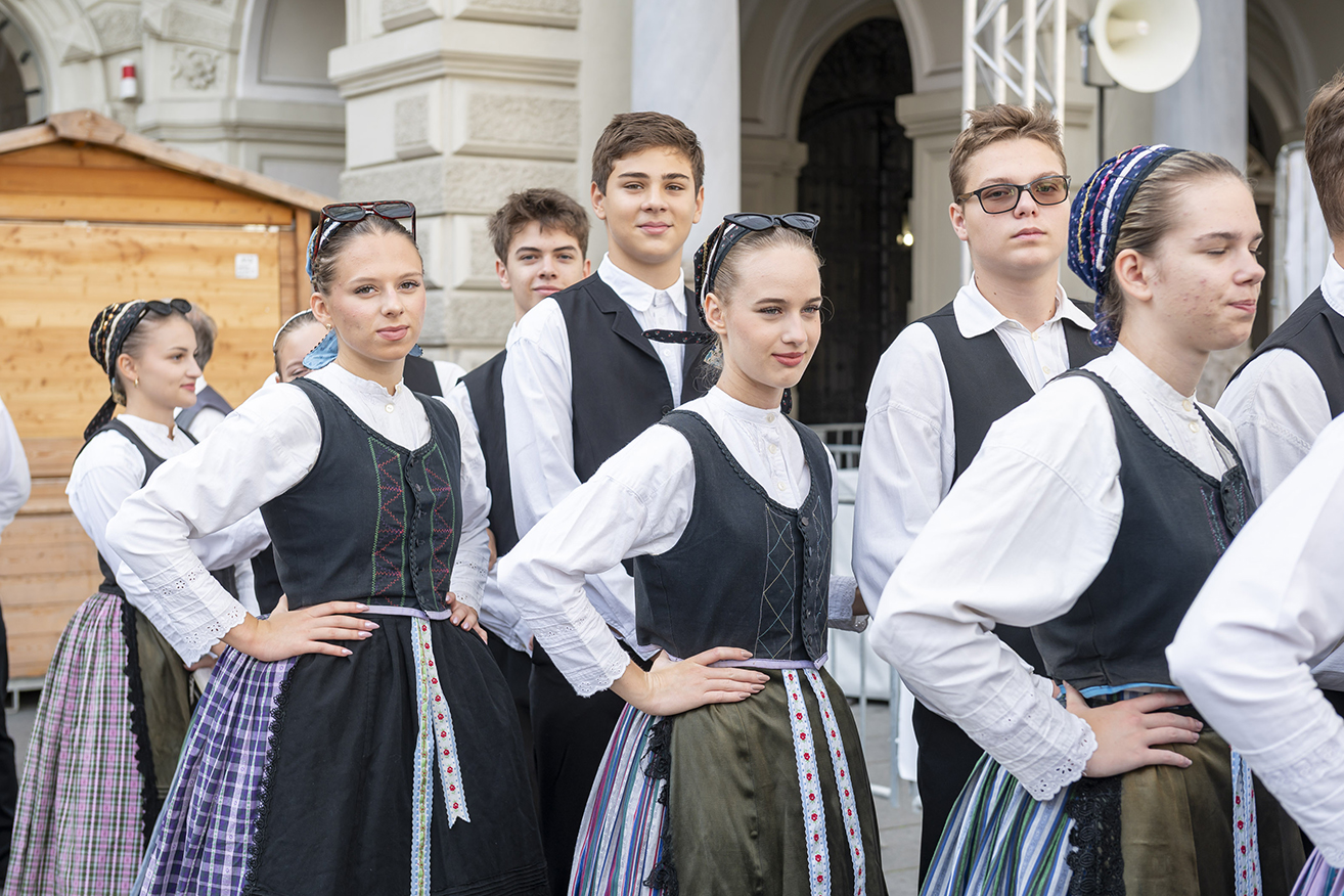 Schüler:innen des Leőwey-Gymnasiums