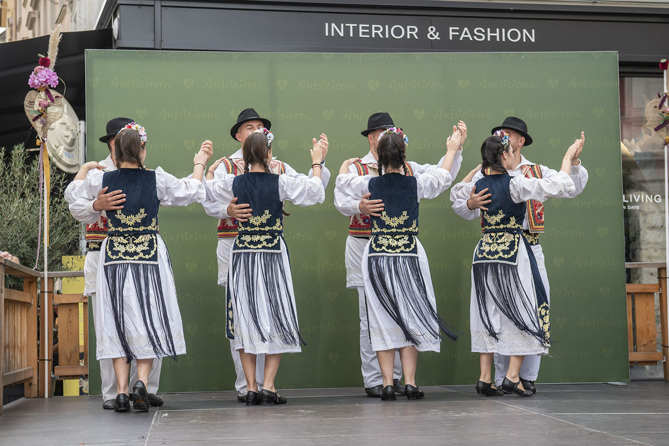 Tanzen als Ausdruck von Kultur und Lebensfreude.