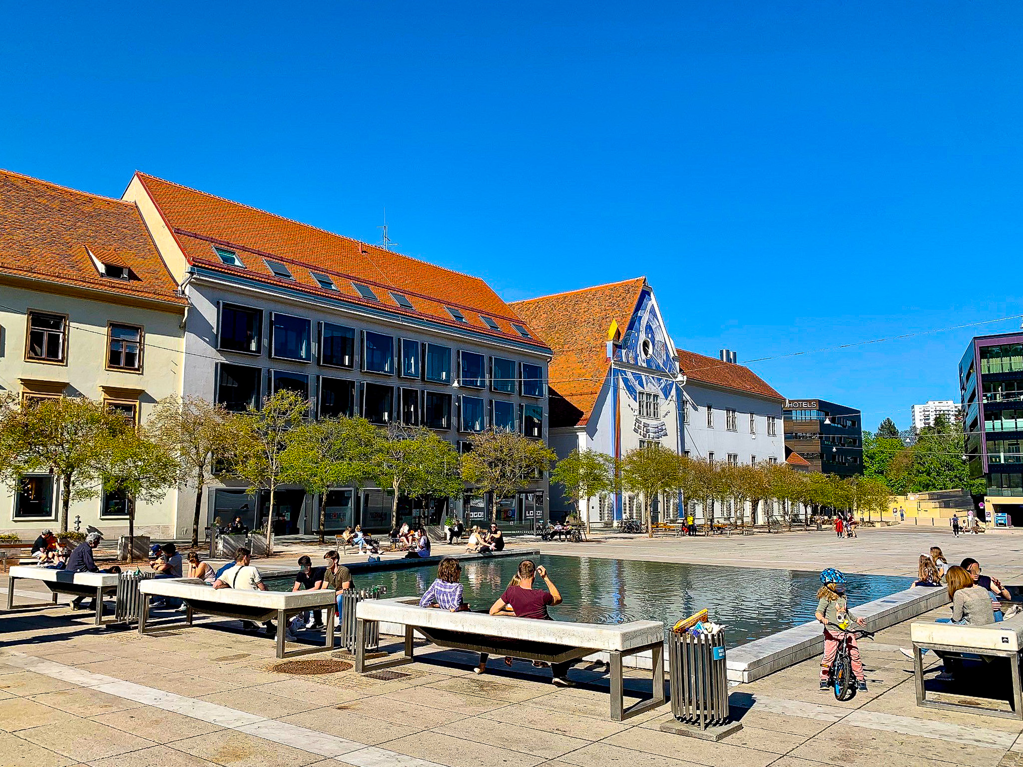 Karmeliterplatz