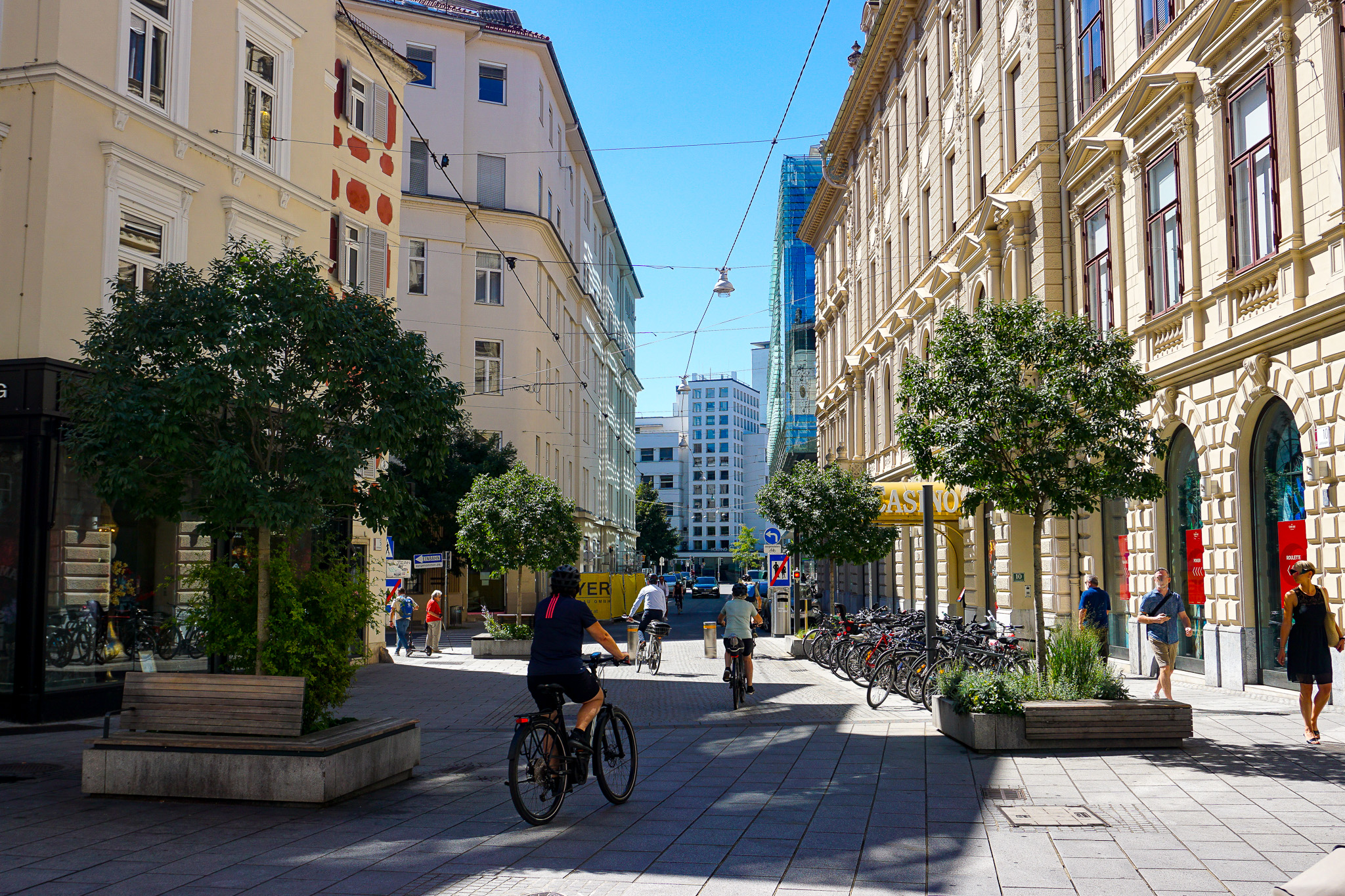 Neugestalteter Abschnitt der Langhausgasse