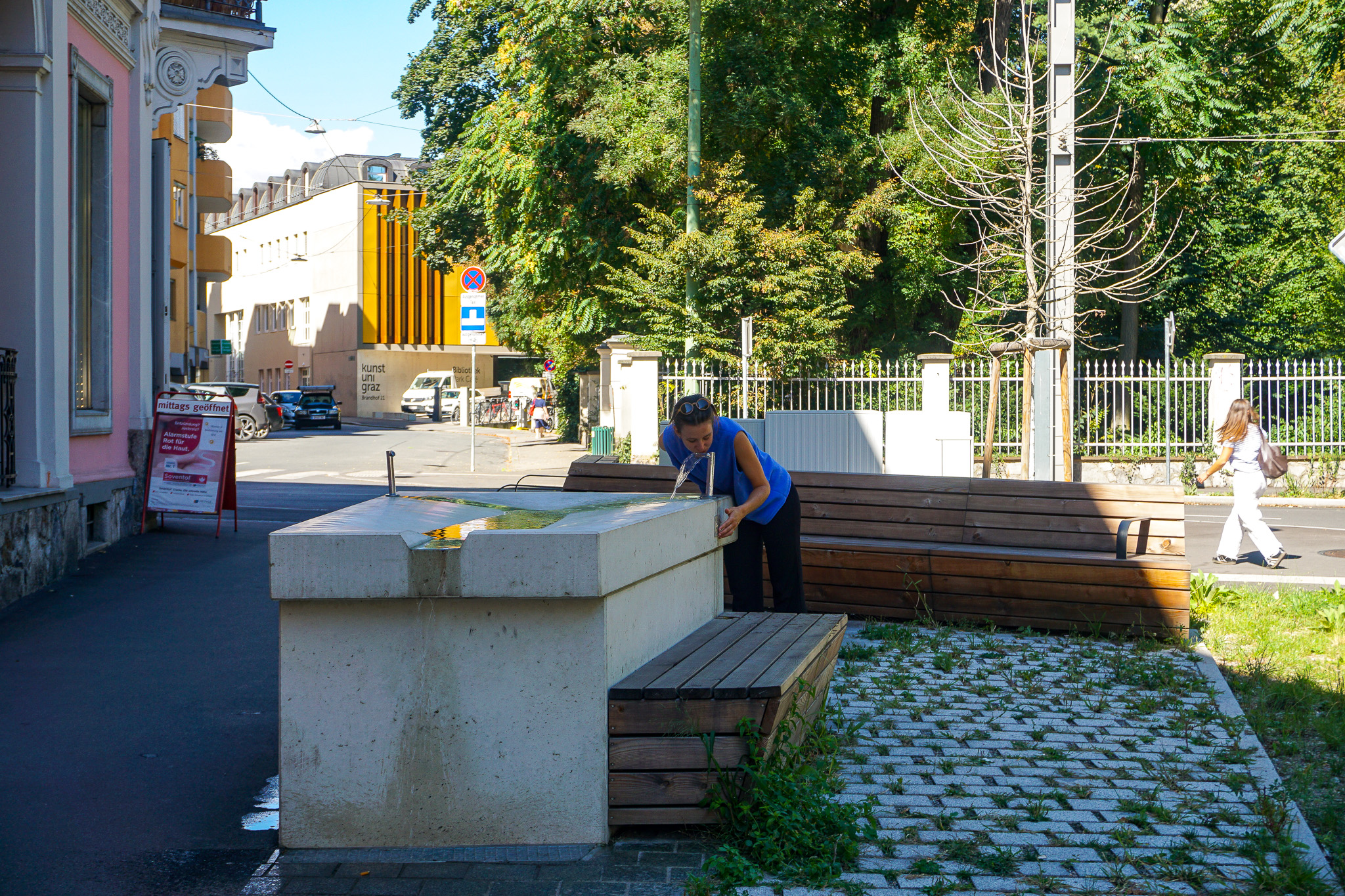 Neues Wasserspiel mit integriertem Trinkbrunnen