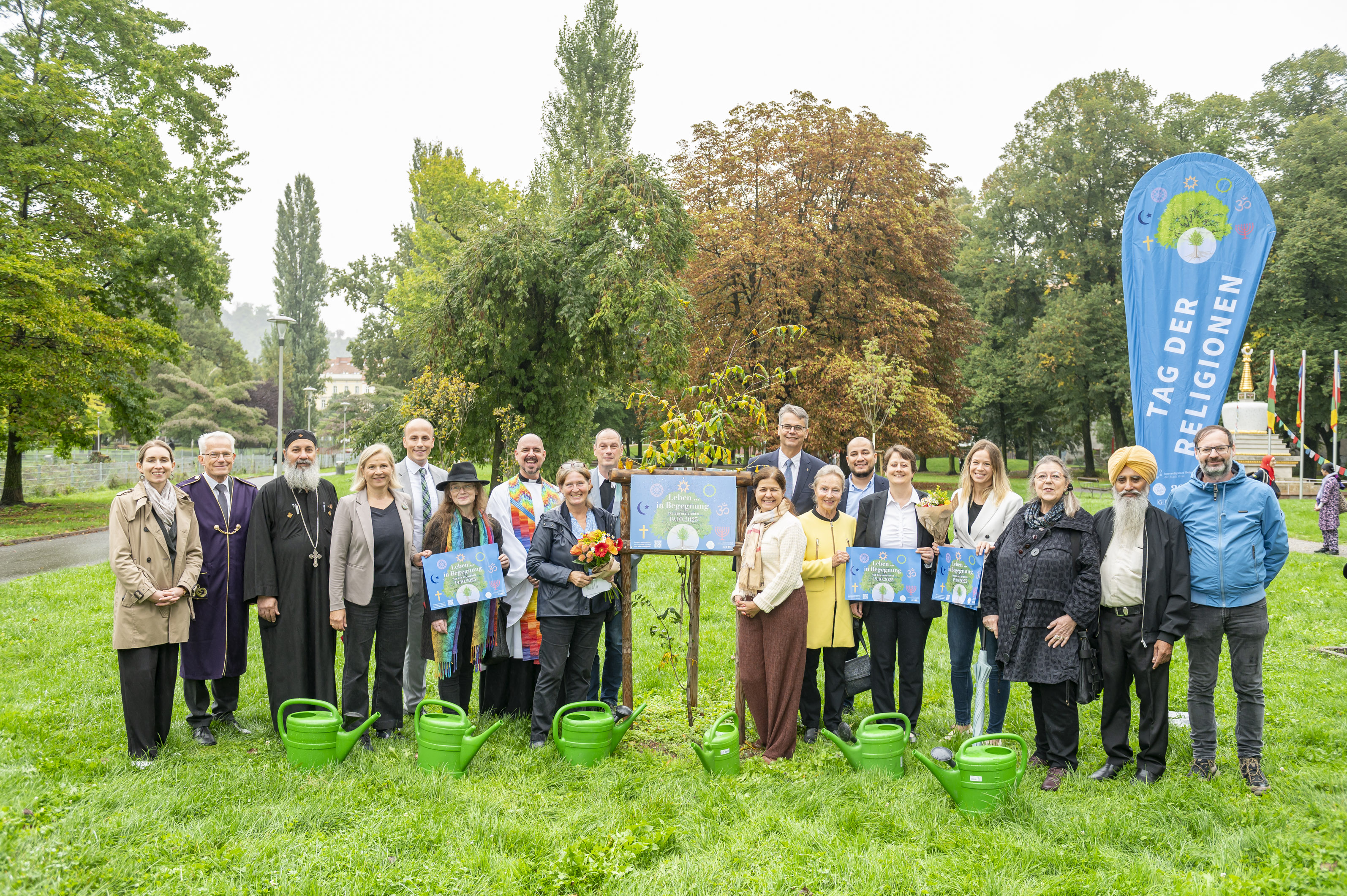Zur Programmpräsentation durch den Interreligiösen Beirat und Koordinatorin Eva Wenig kamen auch Bürgermeisterin Elke Kahr, Vizebürgermeisterin Judith Schwentner, SPÖ-Vorsitzende Doris Kampus und Sara Schmidt von der Holding Graz