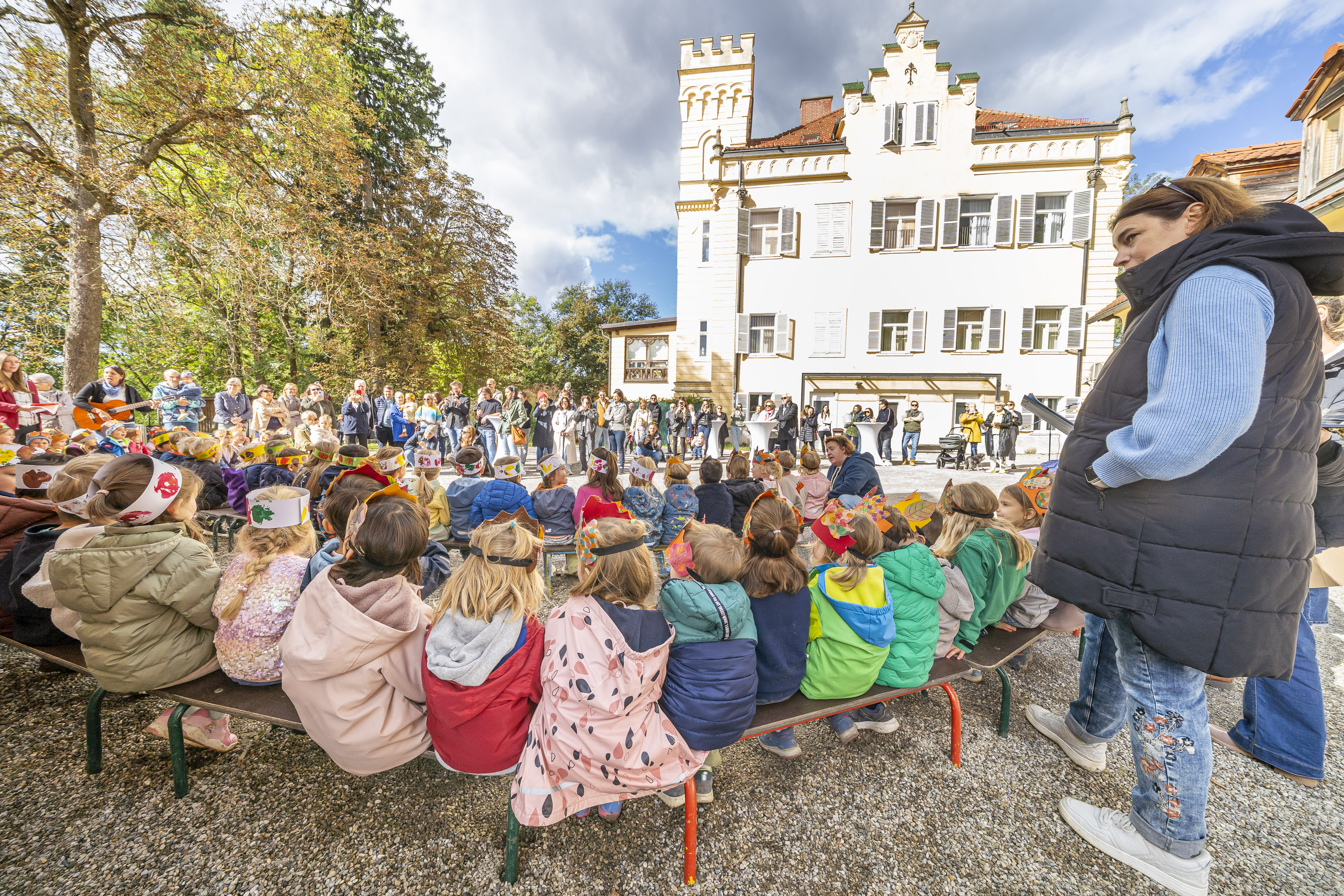 Die Kinder des Kindergartens Lustbühel umrahmten das Fest musikalisch.