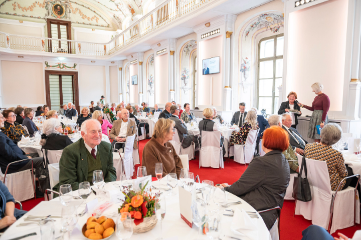 Voller Saal in der Aula der Alten Universität in Graz