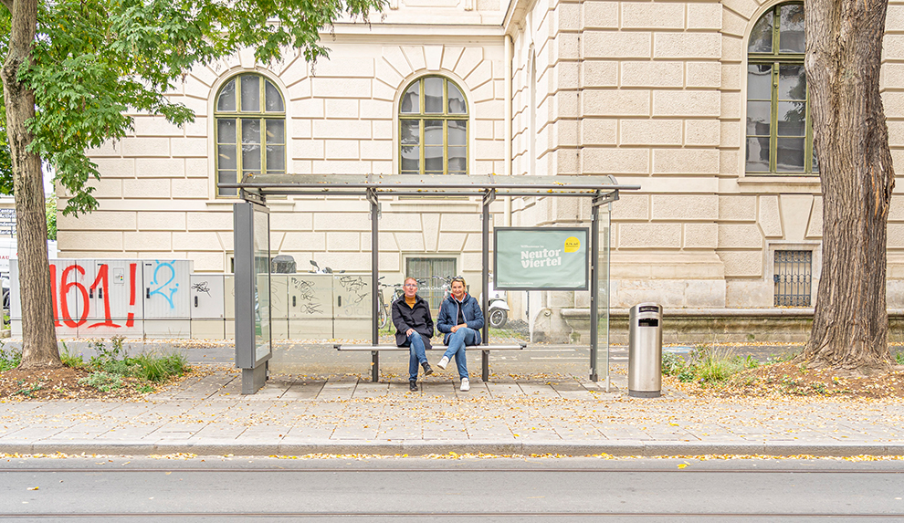 Bringen Graz gemeinsam auf Schiene: Klaus Masetti und Sabine Kreuter im Gespräch, kurz vor der Eröffnung der Neutorlinie. © Stadt Graz/Fischer Bringen Graz gemeinsam auf Schiene: Klaus Masetti und Sabine Kreuter im Gespräch, kurz vor der Eröffnung der Neutorlinie.
