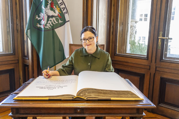 Die Botschafterin der Republik Moldau