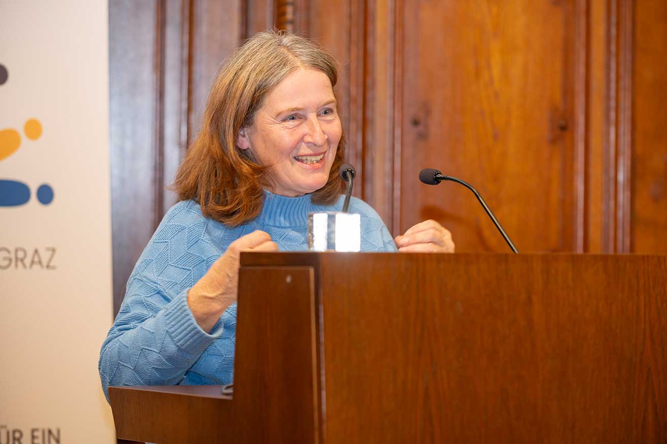 Für Bürgermeisterin Elke Kahr ist die Unterstützung des Migrant:innenbeirats ein Herzensanliegen. © Stadt Graz/Fischer Für Bürgermeisterin Elke Kahr ist die Unterstützung des Migrant:innenbeirats ein Herzensanliegen.