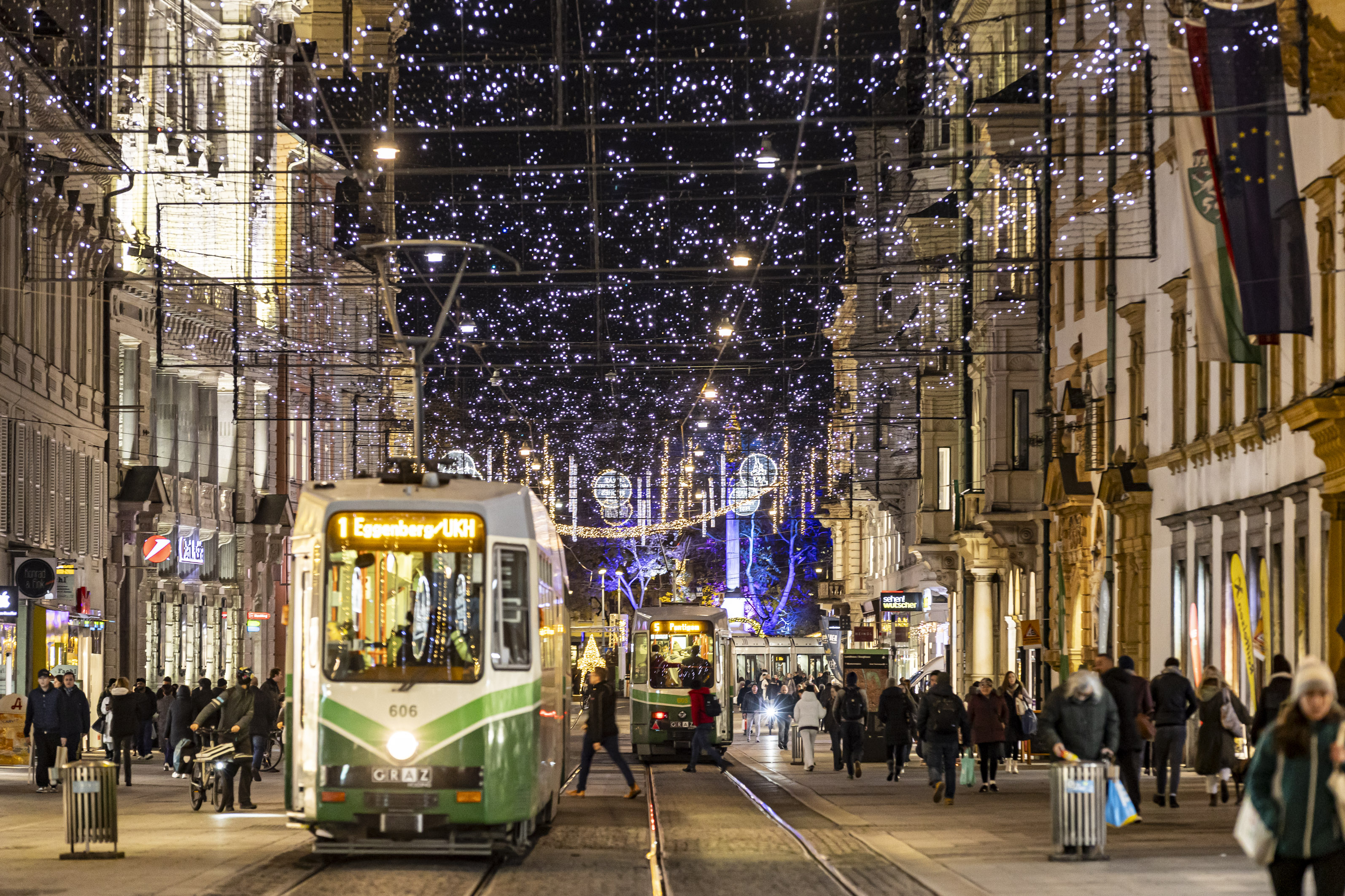 Die Adventbeleuchtung erstrahlt in vollem Glanze. © Stadt Graz/Fischer Die Adventbeleuchtung erstrahlt in vollem Glanze.