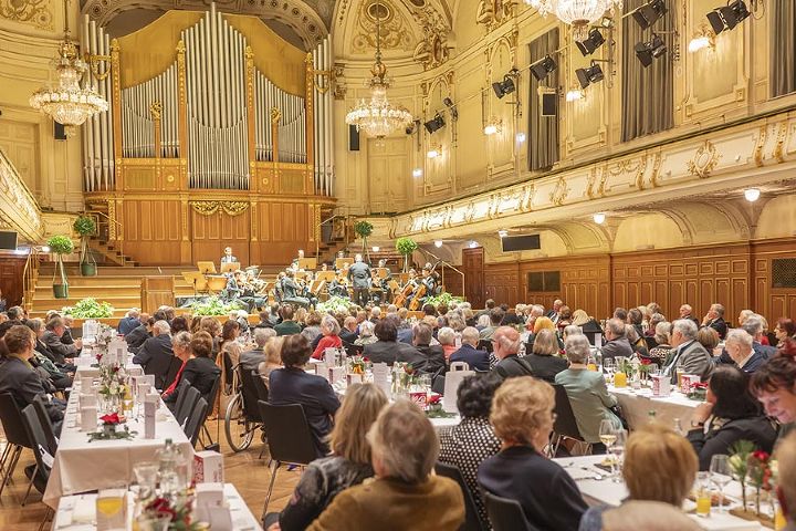 Im festlichen Ambiente des Stefaniensaals wurden am 26. November Jubilare der Stadt Graz geehrt.