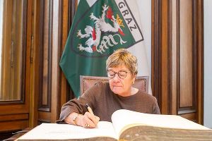 Finnische Botschafterin zu Besuch