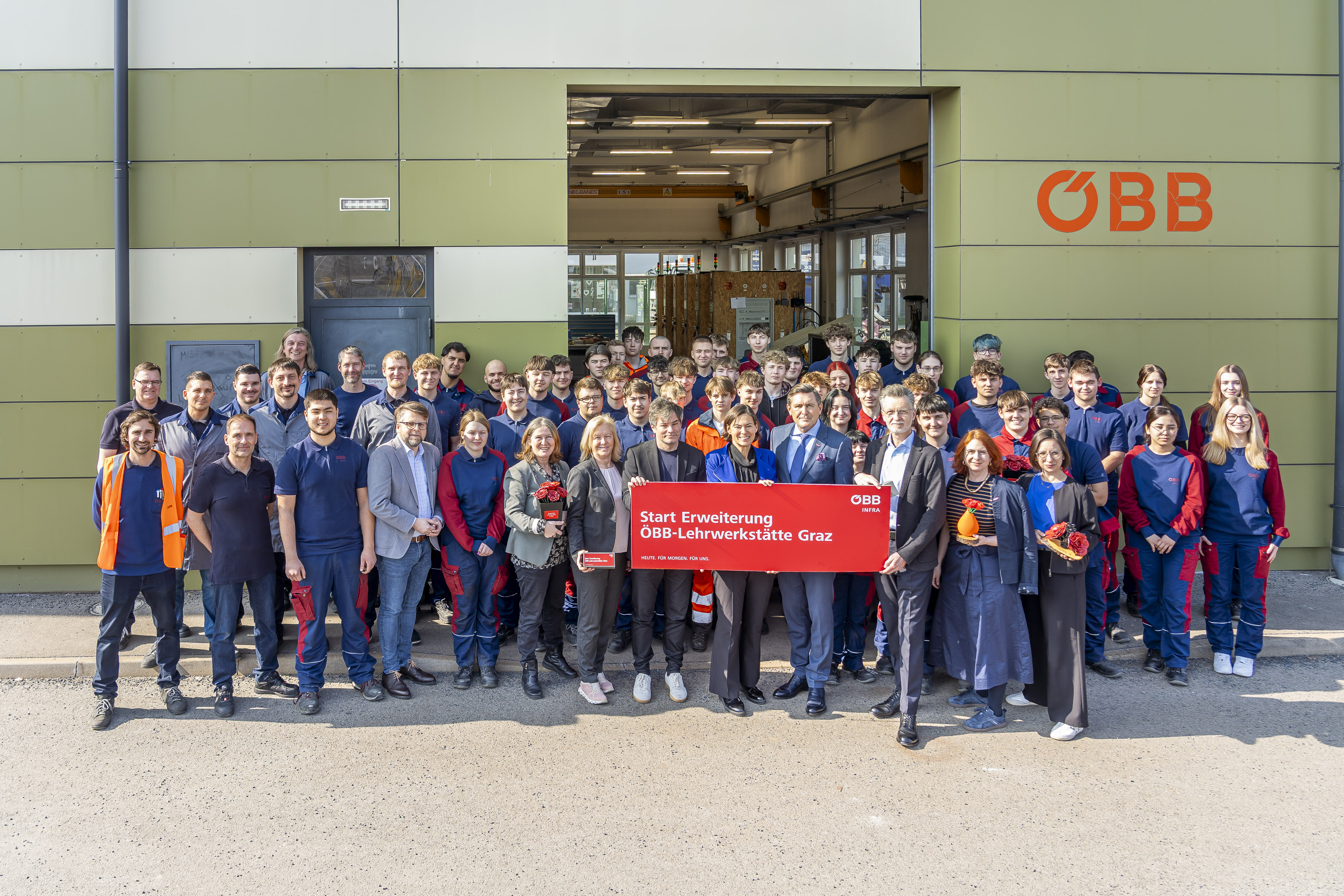 Ein starkes Zeichen für die Fachkräfte der Zukunft: der Ausbau der ÖBB-Lehrwerkstätte in Graz. © Stadt Graz/Fischer Ein starkes Zeichen für die Fachkräfte der Zukunft: der Ausbau der ÖBB-Lehrwerkstätte in Graz.