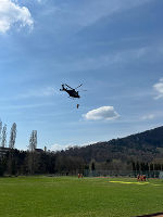 Mitglieder der Feuerwehr und der Bergrettung wurden in der Windenbergung geschult. © Stadt Graz/SiMa Mitglieder der Feuerwehr und der Bergrettung wurden in der Windenbergung geschult.