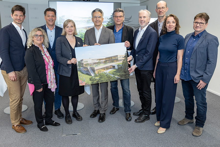 Bestnoten für neue Schul-Architektur im Bezirk Gösting: Martin Bukovski, Direktorin Beate Fischer, Bertram Werle, Judith Schwentner, Kurt Hohensinner, Thomas Vielnascher, Günter Fürntratt, Thomas Klietmann (Jury), Anita Grbic Junuzovic und Rudolf Peer (GBG), v. l.