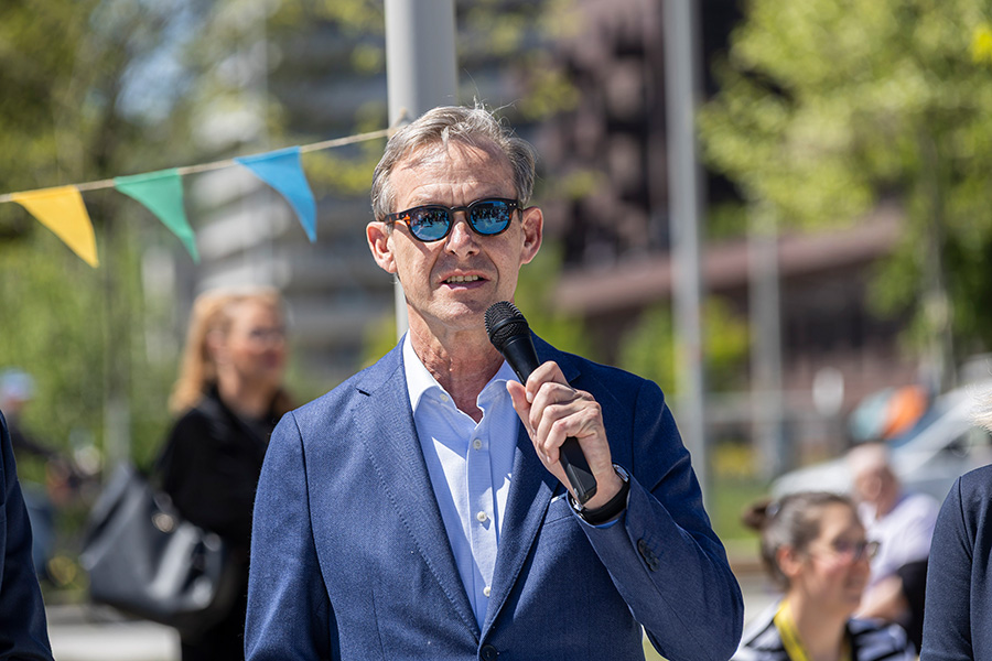 Gerald Beck, GF der ARE, freute sich über seine Platzeröffnungs-Premiere ...
