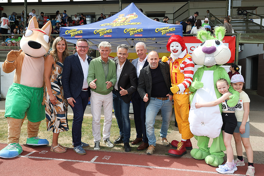 Charly Temmel (Mitte) ist seit Anbeginn Partner unseres Laufcups