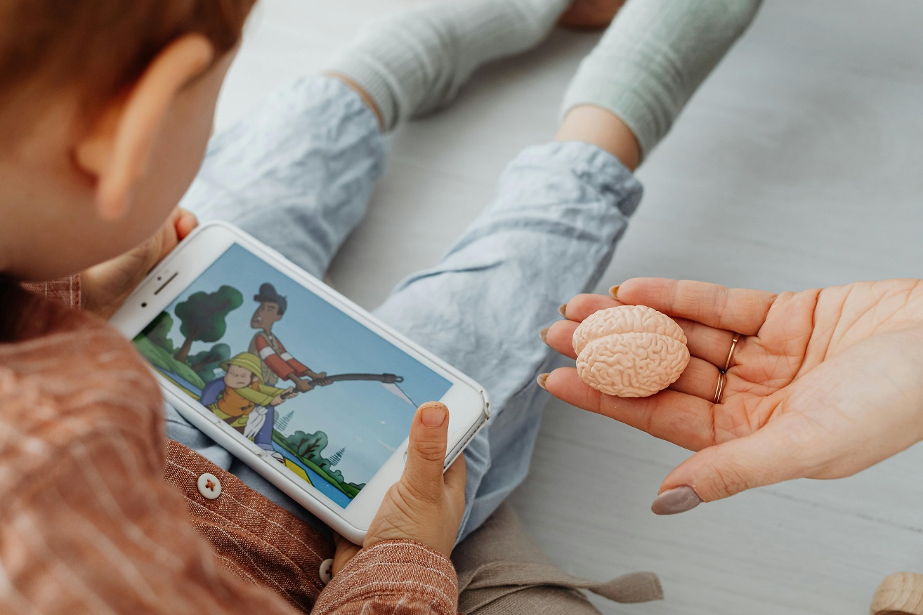 Wann? Wie viel? Was? Ab welchem Alter? Orientierungshilfe für Eltern, die innerhalb der Familie Regeln zur Nutzung digitaler Medien entwickeln wollen