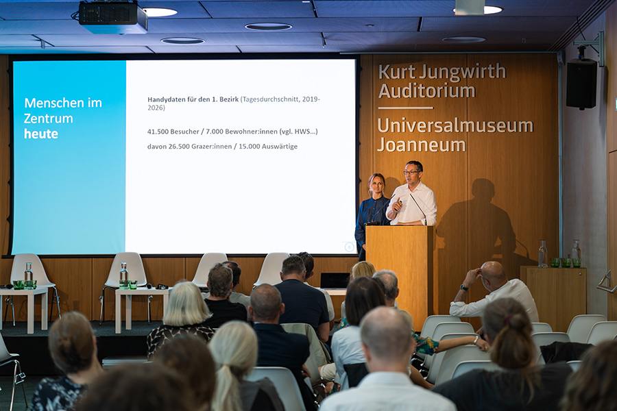 Die Zukunft der Innenstadt: Bernhard Inninger und Elisa-Maria Steinberger © Janosch_FotoFilm Die Zukunft der Innenstadt: Bernhard Inninger und Elisa-Maria Steinberger