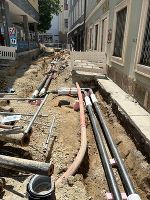 Letzte Woche noch offen – nun sind die Leitungen bereits unter der Erde. © Stadt Graz Letzte Woche noch offen – nun sind die Leitungen bereits unter der Erde.