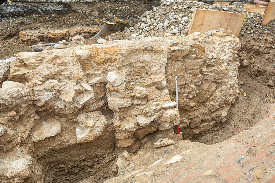 Grüße aus der Grazer Vergangenheit: Archäologisch interessante Funde am Tummelplatz. © Stadt Graz/Fischer Grüße aus der Grazer Vergangenheit: Archäologisch interessante Funde am Tummelplatz.