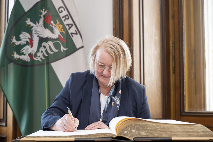 Die lettische Botschafterin Ingrīda Levrence 