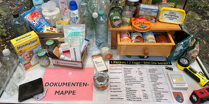 Wichtige Infos zur Selbstvorsorge im Schaukasten am Joanneumring
