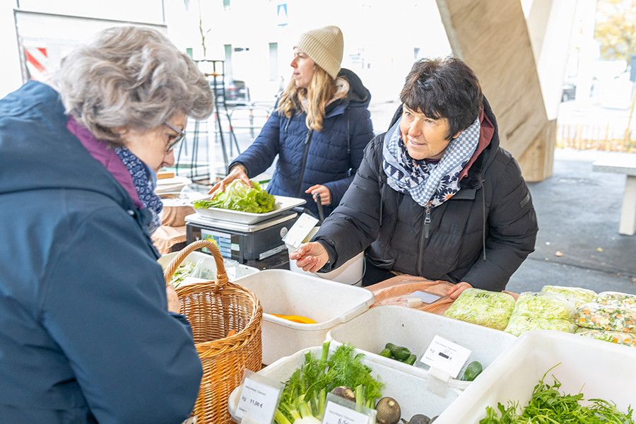 Reges Markttreiben. Der neue „alte“ Hofbauermarkt ist eröffnet © Stadt Graz/Fischer Reges Markttreiben. Der neue „alte“ Hofbauermarkt ist eröffnet