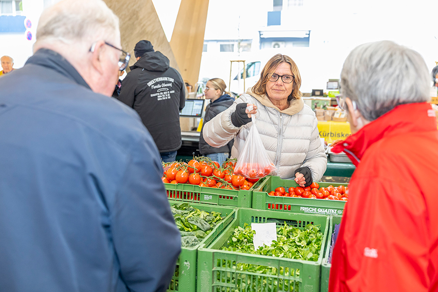 Reges Markttreiben. Der neue „alte“ Hofbauermarkt ist eröffnet © Stadt Graz/Fischer Reges Markttreiben. Der neue „alte“ Hofbauermarkt ist eröffnet