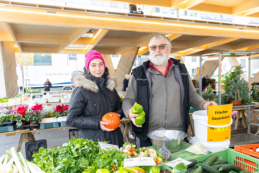 Reges Markttreiben. Der neue „alte“ Hofbauermarkt ist eröffnet © Stadt Graz/Fischer Reges Markttreiben. Der neue „alte“ Hofbauermarkt ist eröffnet