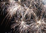 Wer unter Missachtung der Vorschriften ein Feuerwerk abschießt, muss mit hohen Strafen rechnen! © Maicovski Wer unter Missachtung der Vorschriften ein Feuerwerk abschießt, muss mit hohen Strafen rechnen! © Maicovski